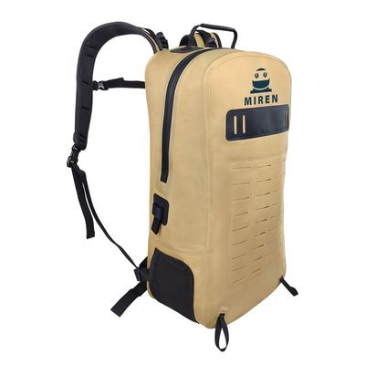 mochila que camina impermeable durable 25L para el turismo al aire libre que acampa
